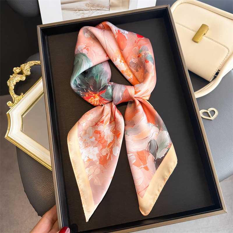 Foulard carré en soie imprimé  - Silk Neck Scarf avis et prix