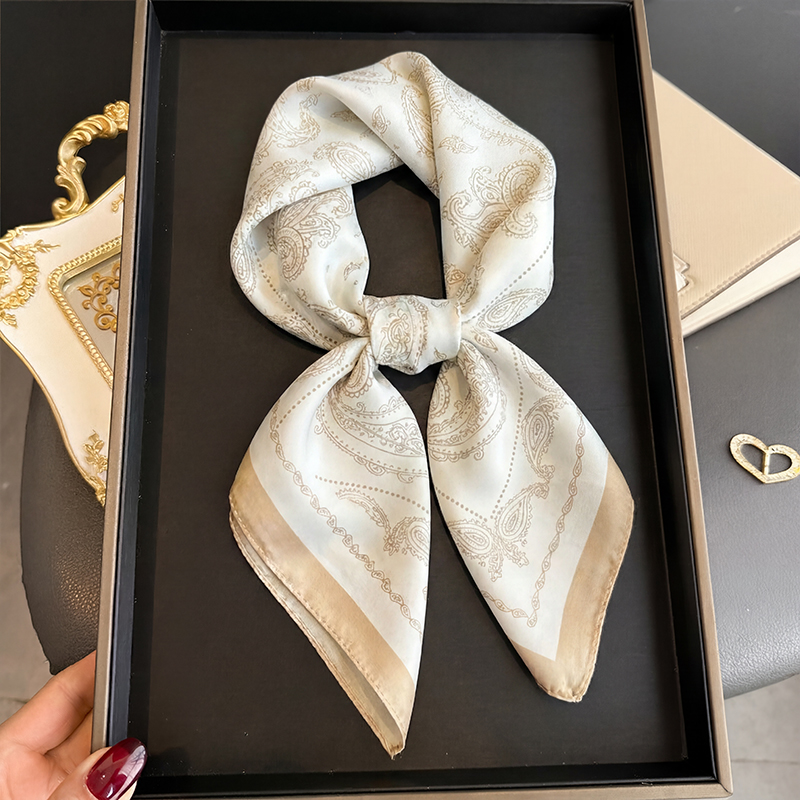 Foulard carré vintage beige à  - Silk Neck Scarf avis et prix